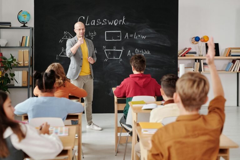 Spanish Word of the Day: Escuela